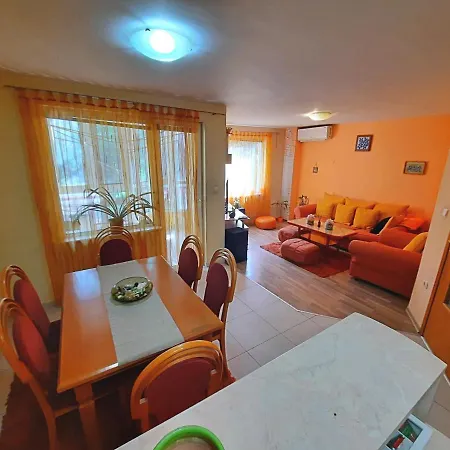 Apartament Top Location Warna