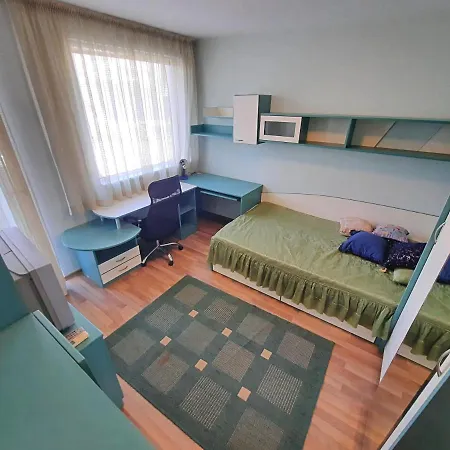 Top Location Apartment *